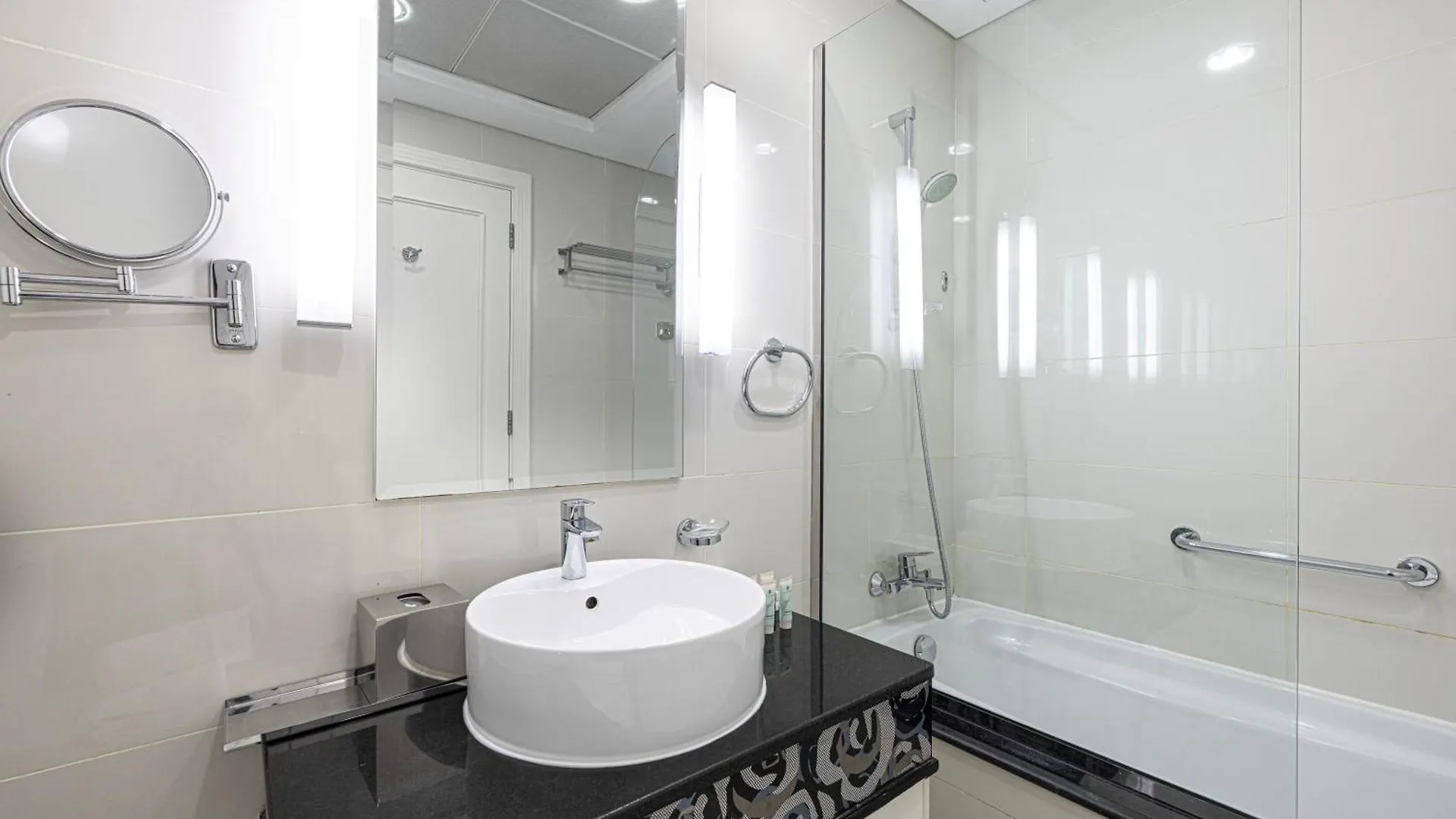 Damac Maison Mall Street 2 Bedroom Deluxe Apartment, 1 Minute Walk To Dubai Mall アラブ首長国連邦