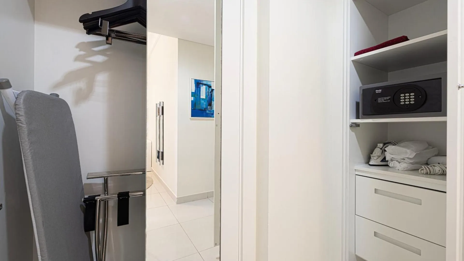 Damac Maison Mall Street 2 Bedroom Deluxe Apartment, 1 Minute Walk To Dubai Mall 0*,  アラブ首長国連邦